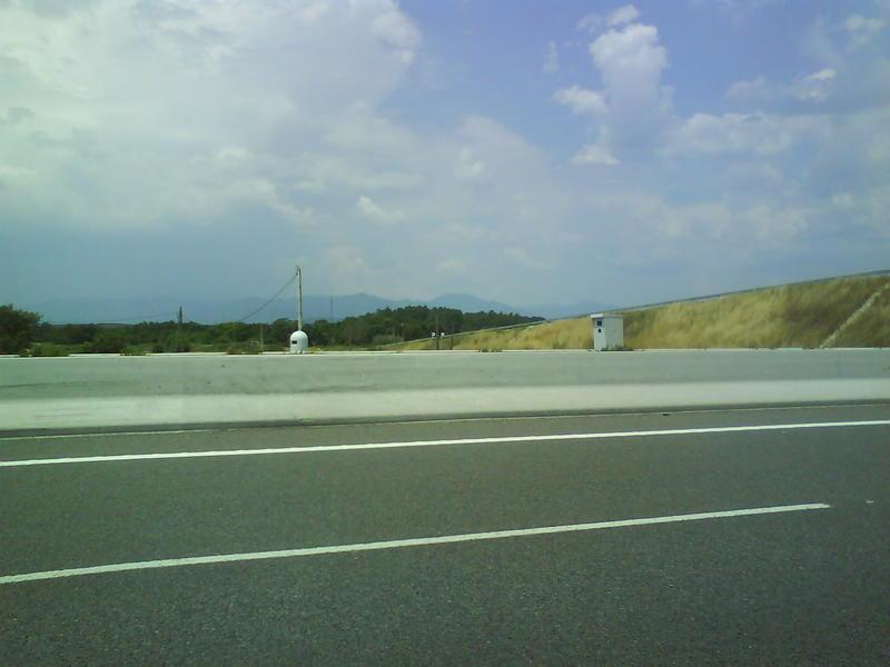 R2D2.thumb.jpg.7b436017172ca2d5eb2fd4898